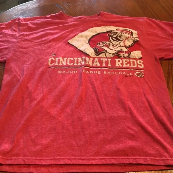 Cincinnati Reds Baseball Tee Shirt - Picture 2 of 6
